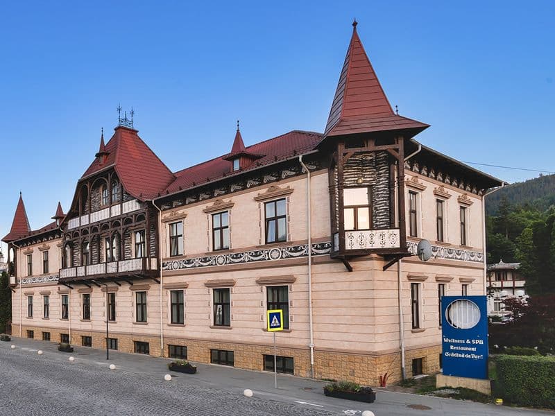 Hotel Carol